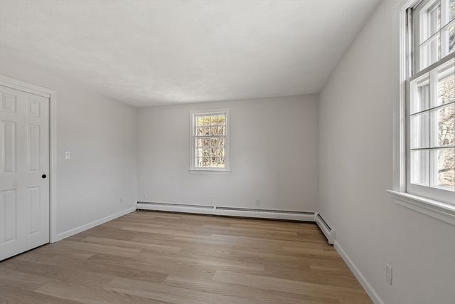 16 Minehan Ln, Marlborough, MA 01752