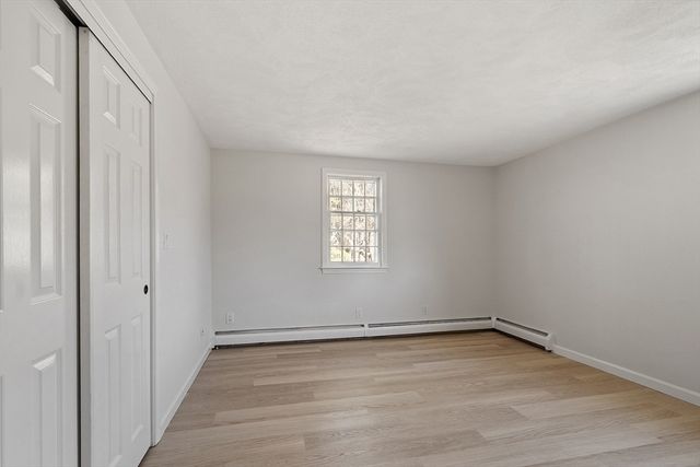 16 Minehan Ln, Marlborough, MA 01752