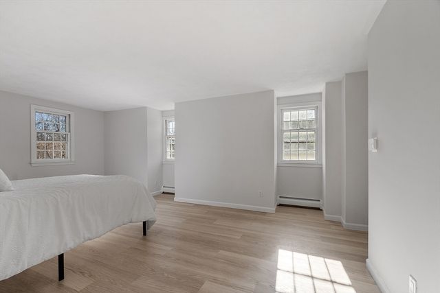 16 Minehan Ln, Marlborough, MA 01752