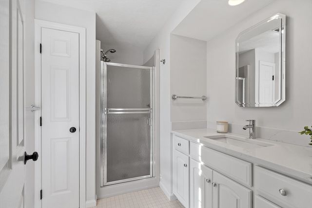 16 Minehan Ln, Marlborough, MA 01752