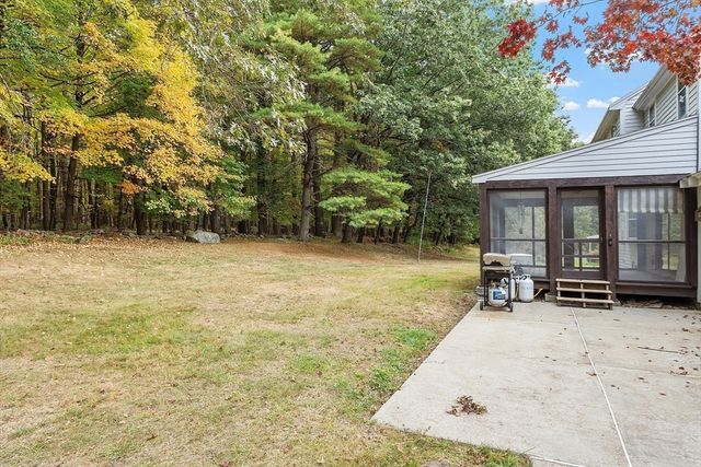 16 Minehan Ln, Marlborough, MA 01752