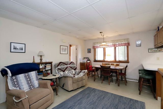 5 Anthony St, Acushnet, MA 02743