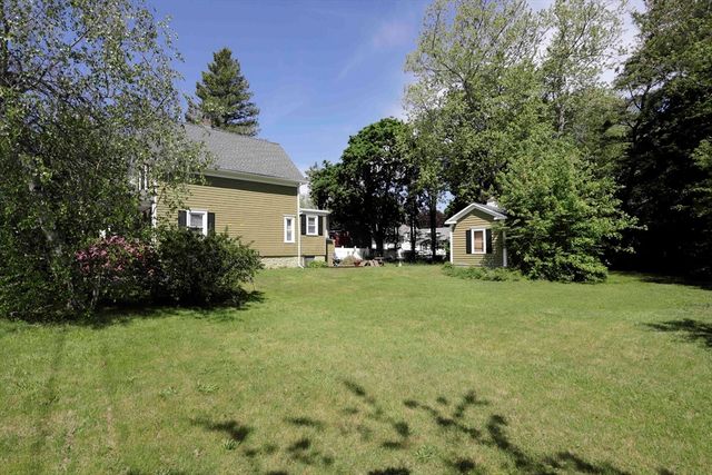 5 Anthony St, Acushnet, MA 02743