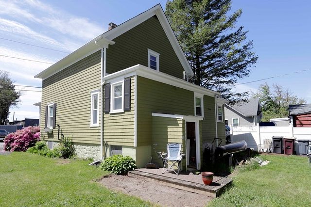 5 Anthony St, Acushnet, MA 02743