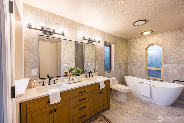 315 Quails Roost Road, Sequim, WA 98382
