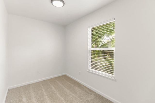 521 Exchange St, Sacramento, CA 95838