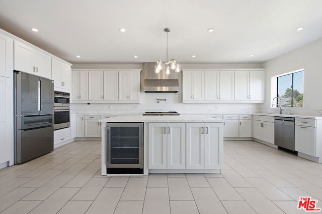 8908 Appian Way, Los Angeles, CA 90046