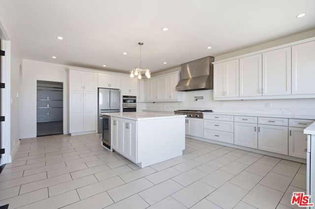 8908 Appian Way, Los Angeles, CA 90046