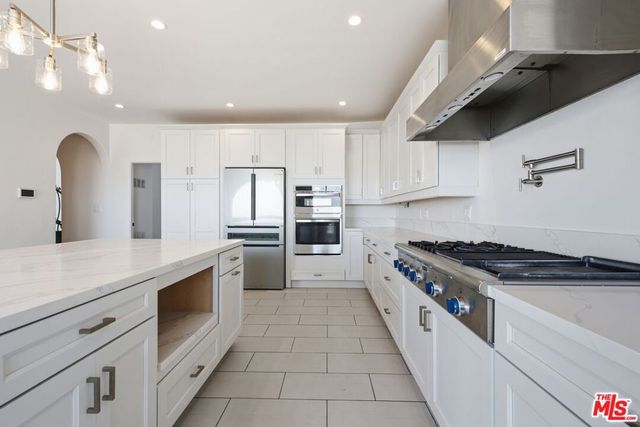 8908 Appian Way, Los Angeles, CA 90046
