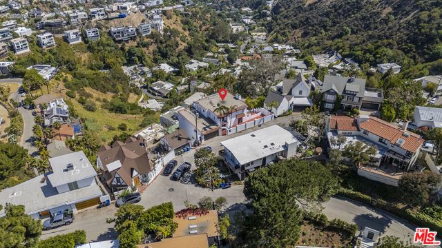 8908 Appian Way, Los Angeles, CA 90046
