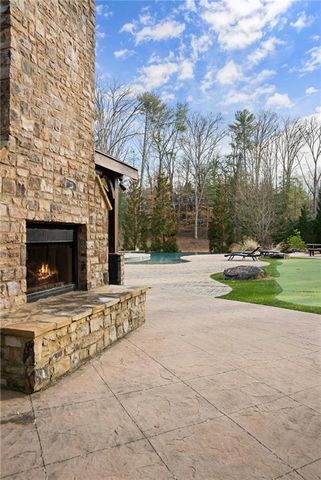 1064 Hartwell Crossing, Gainesville, GA 30501