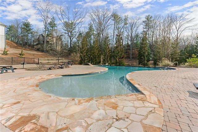 1064 Hartwell Crossing, Gainesville, GA 30501