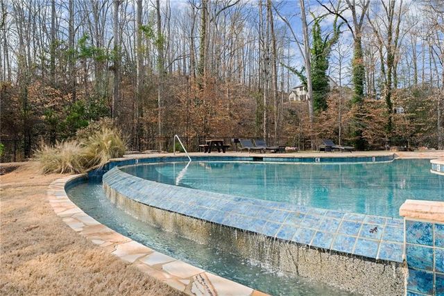 1064 Hartwell Crossing, Gainesville, GA 30501