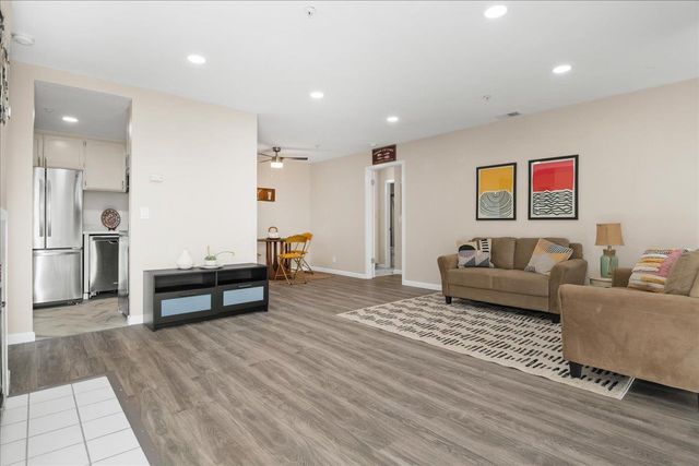 25164 Copa Del Oro Drive 203, Hayward, CA 94545