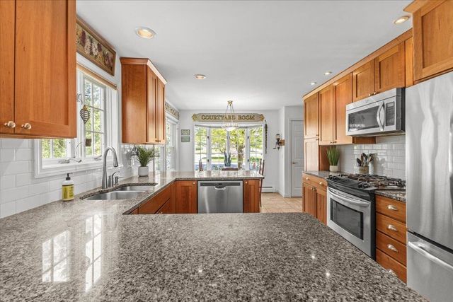 26 Peacham Lane, Essex, VT 05452