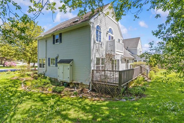 26 Peacham Lane, Essex, VT 05452