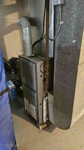 957 Bank Street, Akron, OH 44305