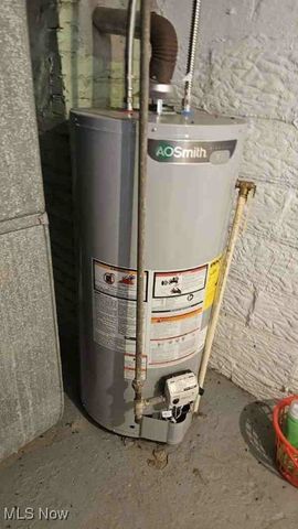 957 Bank Street, Akron, OH 44305