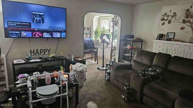 957 Bank Street, Akron, OH 44305