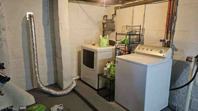 957 Bank Street, Akron, OH 44305