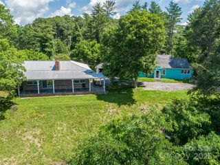 77 Dr Ramsey Drive, Marshall, NC 28753