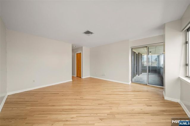 364 Palisade Avenue 5B, Cliffside Park, NJ 07010
