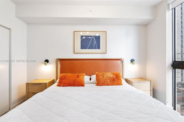 11 NE 6th St 1805, Miami, FL 33132