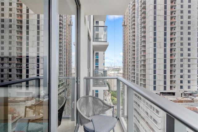 11 NE 6th St 1805, Miami, FL 33132