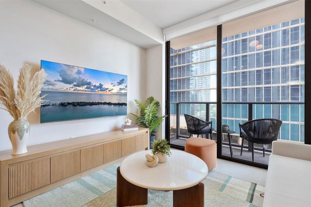 11 NE 6th St 1805, Miami, FL 33132