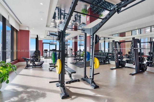 11 NE 6th St 1805, Miami, FL 33132