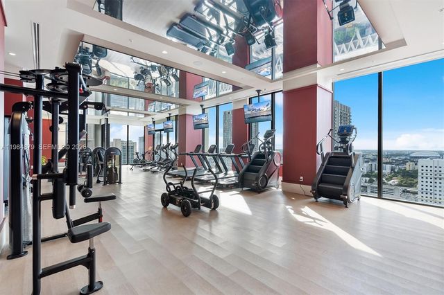 11 NE 6th St 1805, Miami, FL 33132