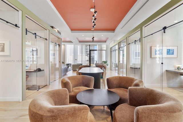 11 NE 6th St 1805, Miami, FL 33132