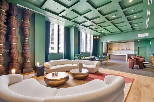 11 NE 6th St 1805, Miami, FL 33132