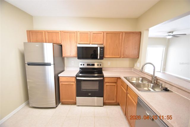 6007 SKYDALE WAY 202, Riverview, FL 33578