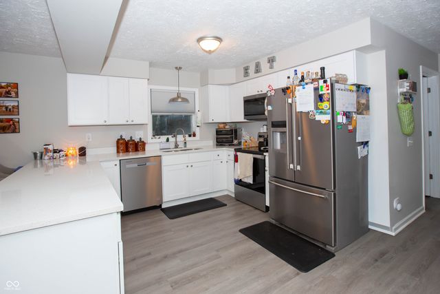 7602 W Mockingbird Court, Fairland, IN 46126