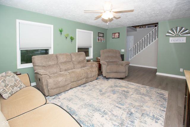 7602 W Mockingbird Court, Fairland, IN 46126