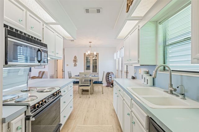 3225 Sea Castle Drive, Crystal Beach, TX 77650
