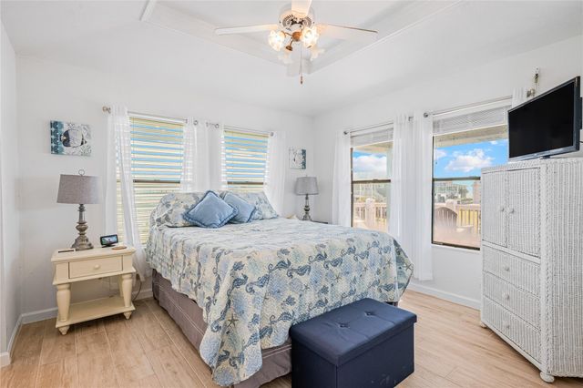 3225 Sea Castle Drive, Crystal Beach, TX 77650