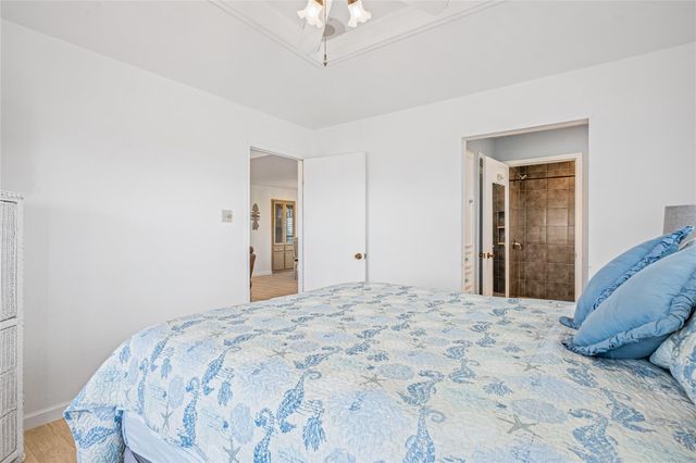 3225 Sea Castle Drive, Crystal Beach, TX 77650