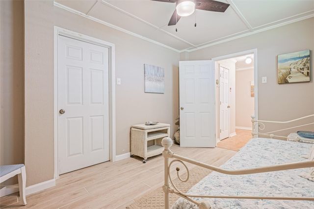3225 Sea Castle Drive, Crystal Beach, TX 77650
