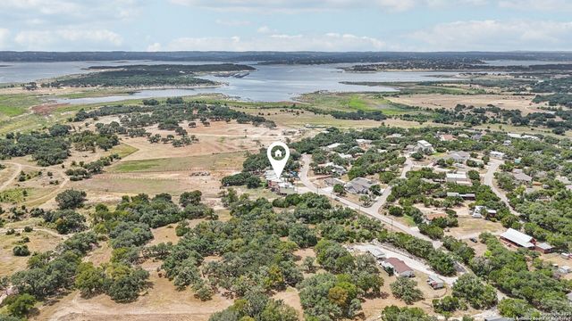 1477 Lavaca, Canyon Lake, TX 78133