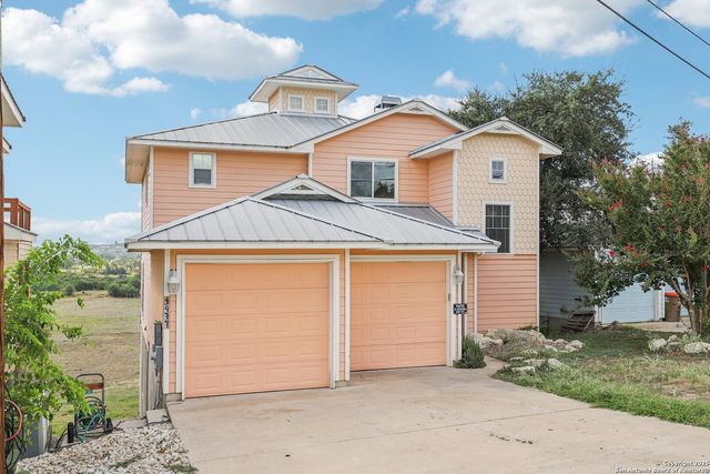 1477 Lavaca, Canyon Lake, TX 78133