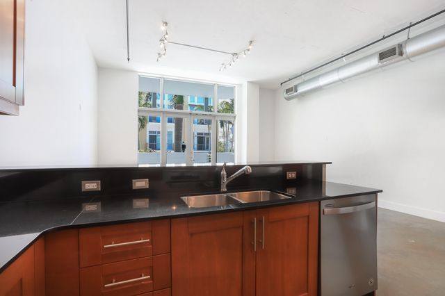 180 NE 4th Avenue 204, Delray Beach, FL 33483