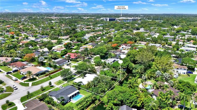 10435 SW 96th St, Miami, FL 33176