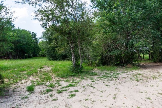 5037 Paulo Court, Bryan, TX 77808