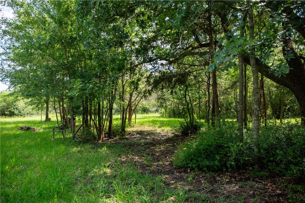5037 Paulo Court, Bryan, TX 77808 — photo 2