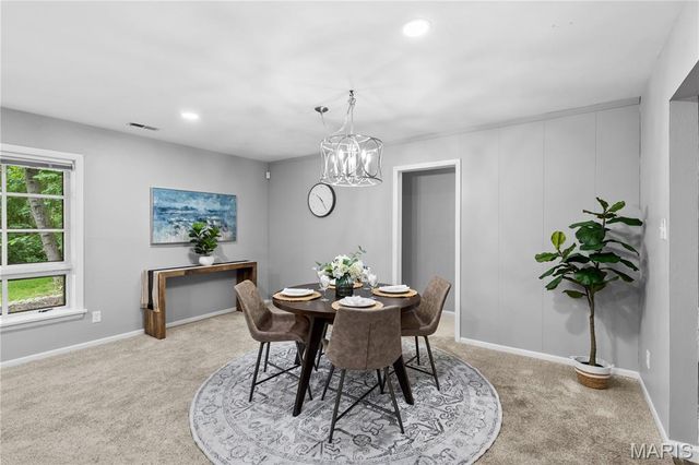 4115 Charbonier Road, Florissant, MO 63031