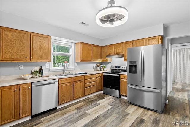 4115 Charbonier Road, Florissant, MO 63031