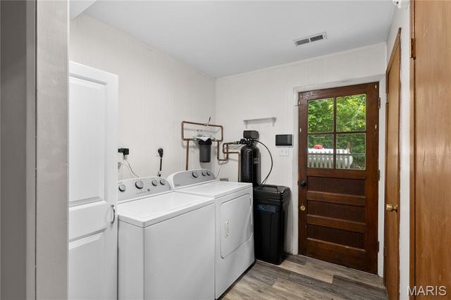 4115 Charbonier Road, Florissant, MO 63031