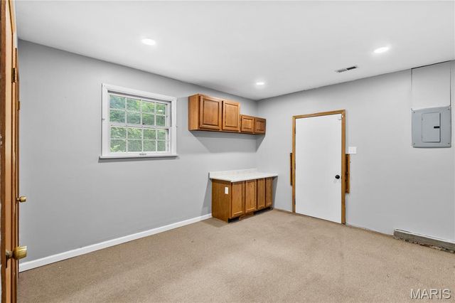 4115 Charbonier Road, Florissant, MO 63031